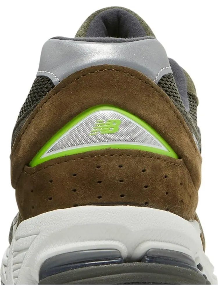 Кроссовки New Balance 2002 'Camo Green' — изображение 7 из 8, зеленый