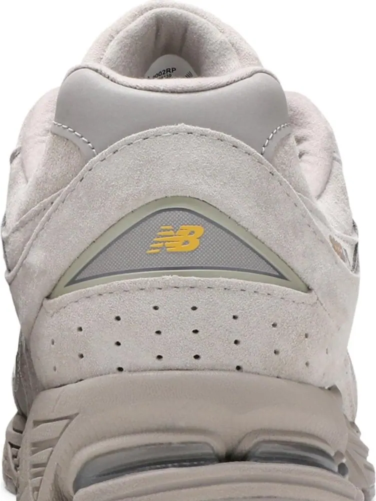 Кроссовки New Balance 2002R 'Incense' — изображение 7 из 8, бежевый