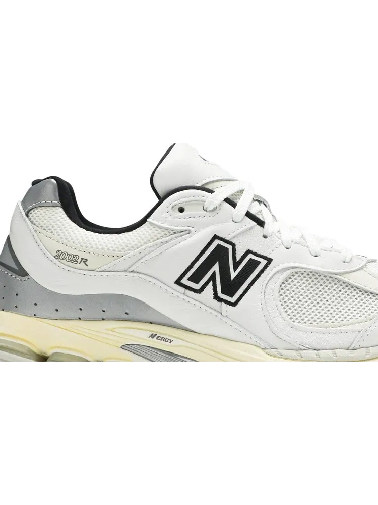 Кроссовки New Balance thisisneverthat x 2002R 'White' — изображение 2 из 8, белый