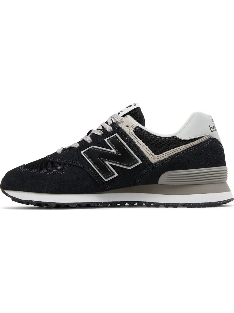 Кроссовки мужские New Balance 574 Core — изображение 1 из 10, черный/белый