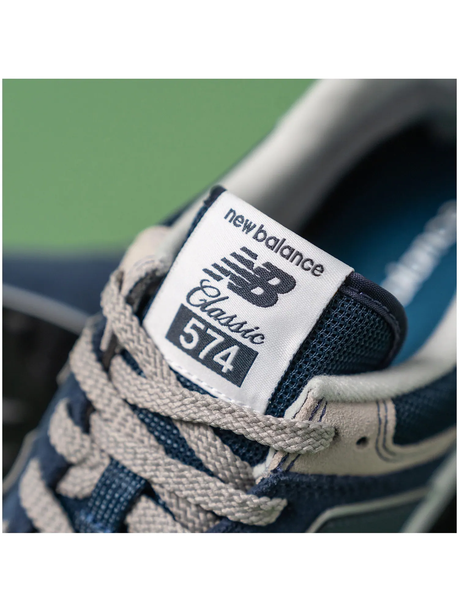 Кроссовки New Balance 574 Core — изображение 2 из 10, индиго