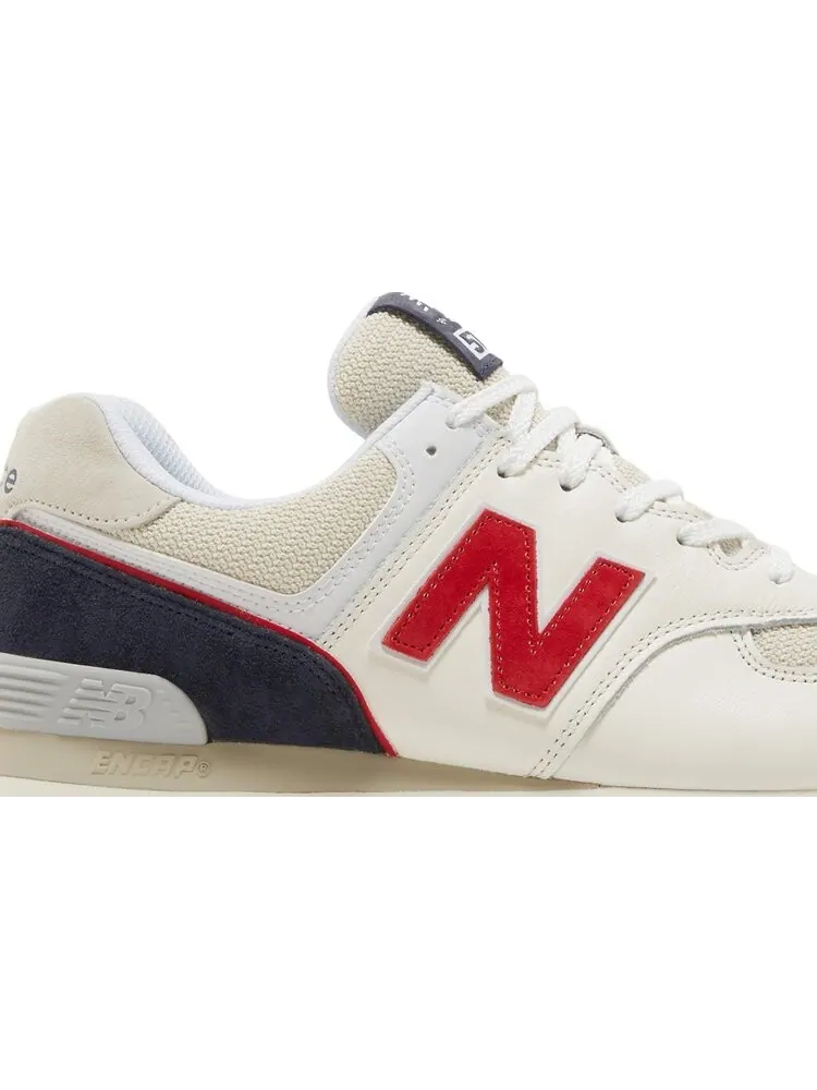 Кроссовки New Balance 574 — изображение 2 из 8, белый