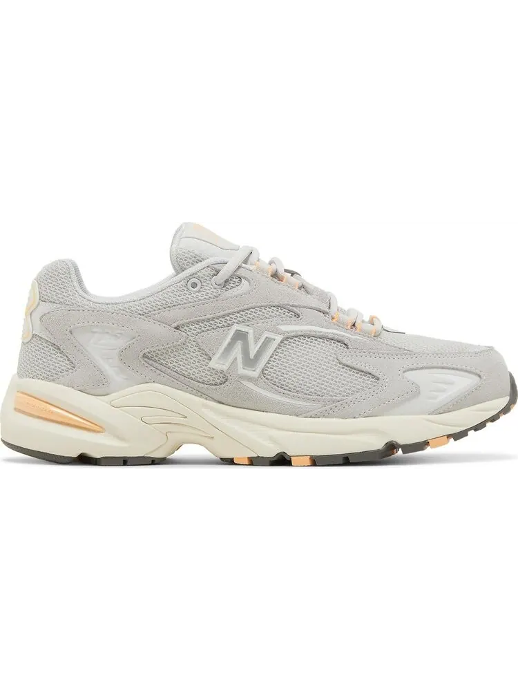 Кроссовки New Balance 725 'Arctic Fox' — изображение 1 из 8, серый