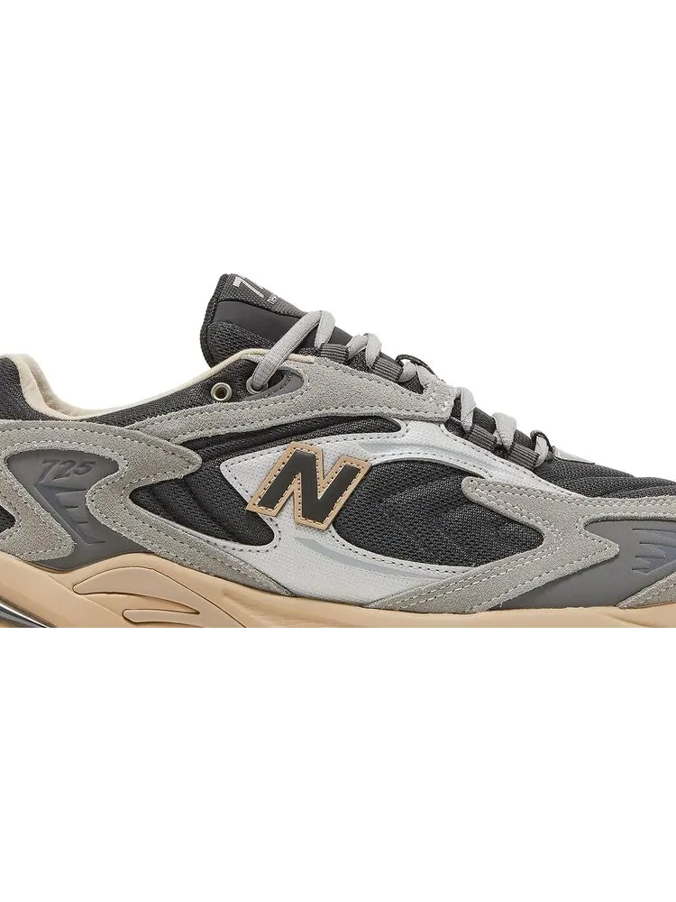 Кроссовки New Balance 725 'Marblehead Phantom' — изображение 2 из 8, серый