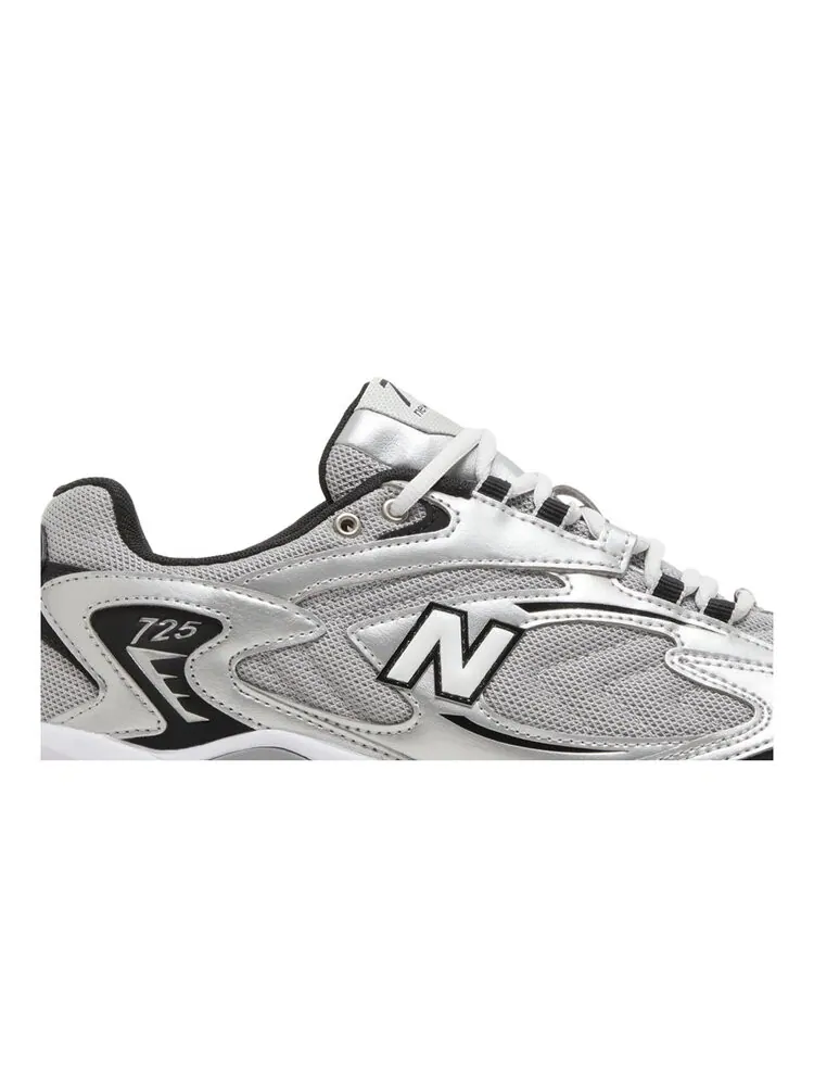 Кроссовки New Balance 725v1 — изображение 2 из 4, серебряный