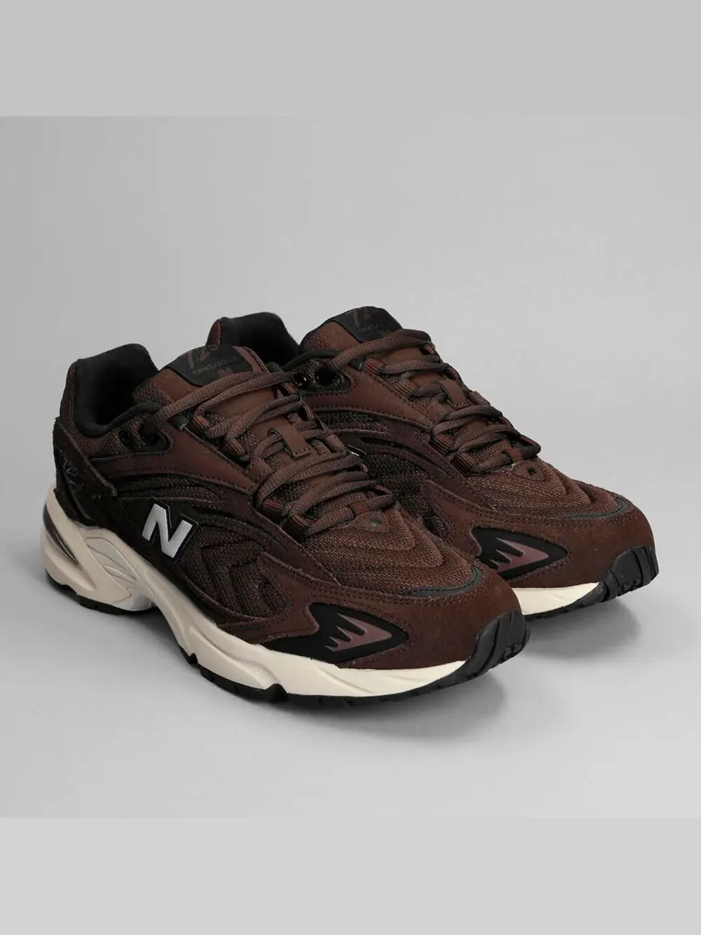 Кроссовки New Balance 725 — изображение 2 из 5, кофейный