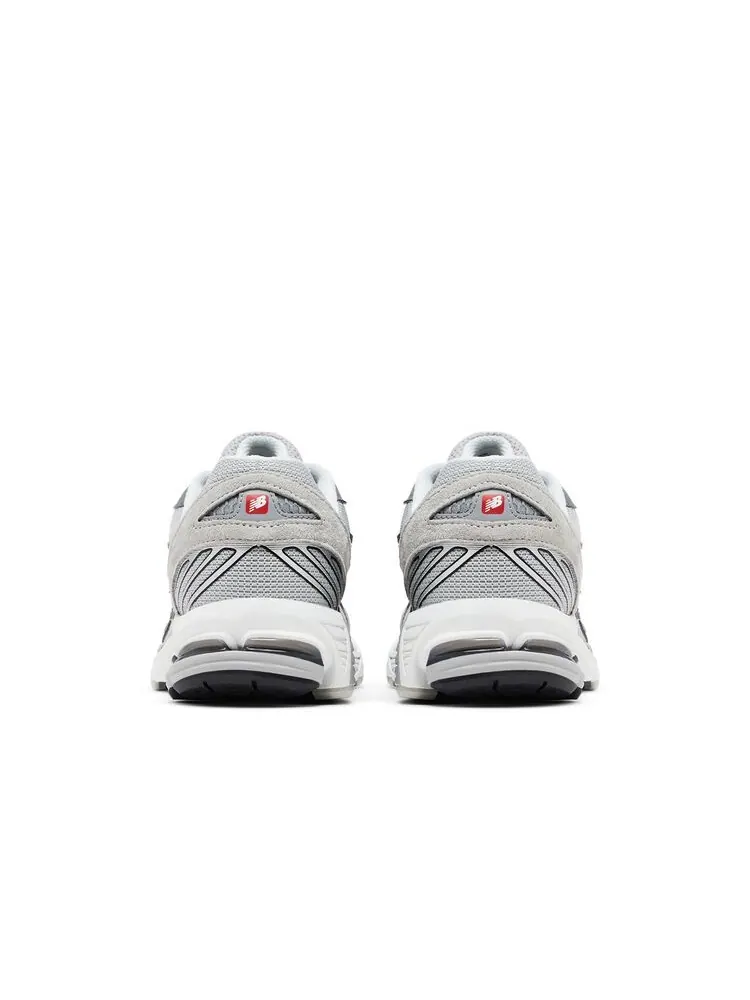 Кроссовки New Balance Comme des Garçons Homme x 860v2 Grey — изображение 6 из 6, серый