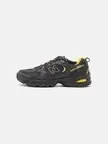 Кроссовки New Balance 530 — изображение 1 из 7, черный/желтый