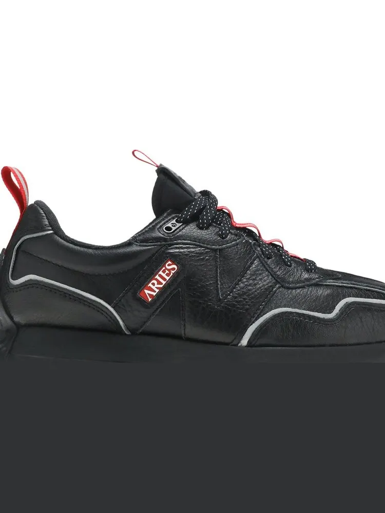 Кроссовки New Balance Aries x 327 'INVINCIBLE II - Black' — изображение 2 из 8, черный