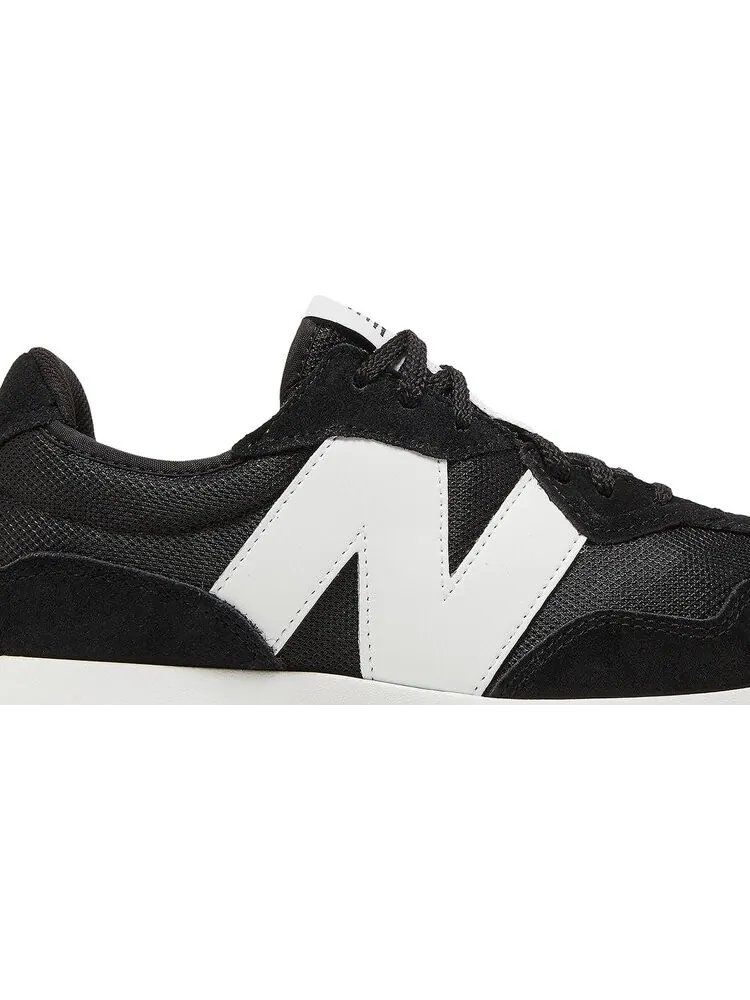 Кроссовки New Balance 327 'White Black' — изображение 2 из 8, черный