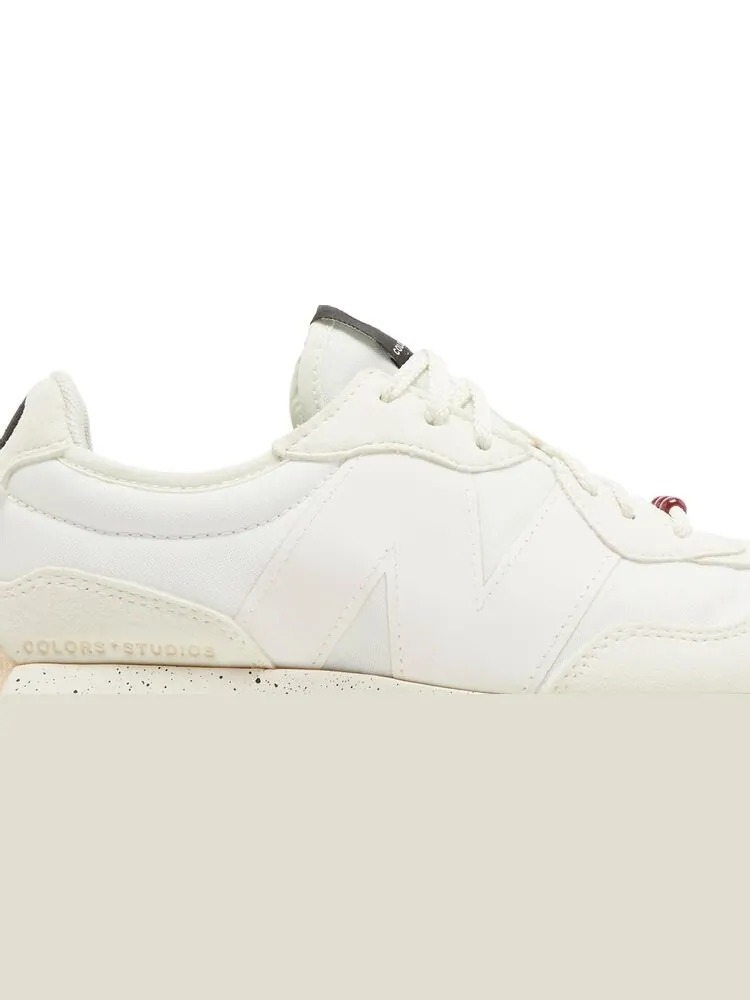 Кроссовки New Balance ColorsxStudios x 327 'Snow White Rumba Red' — изображение 2 из 8, белый