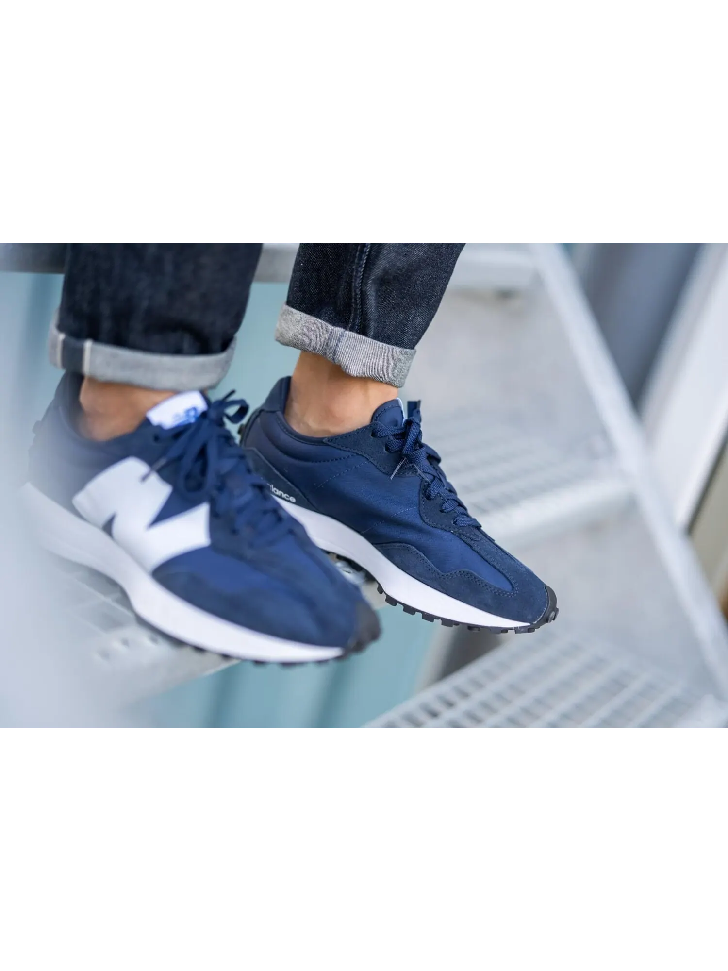 Кроссовки New Balance 327 — изображение 3 из 5, темно-синий/белый