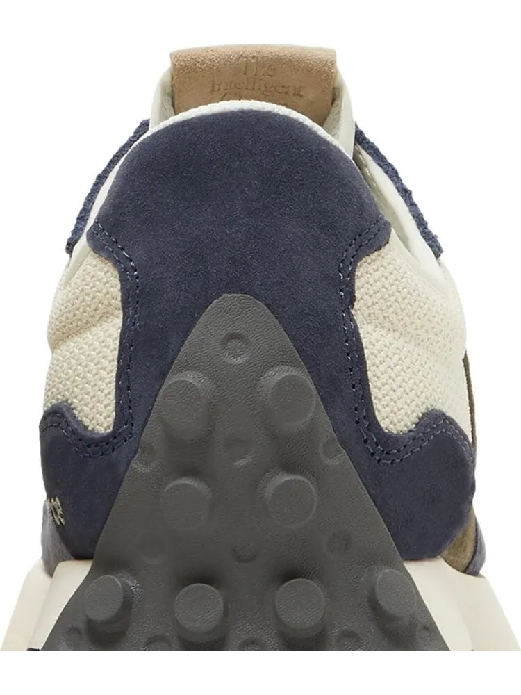 Кроссовки New Balance 327 'Beige Navy' — изображение 7 из 8, бежевый