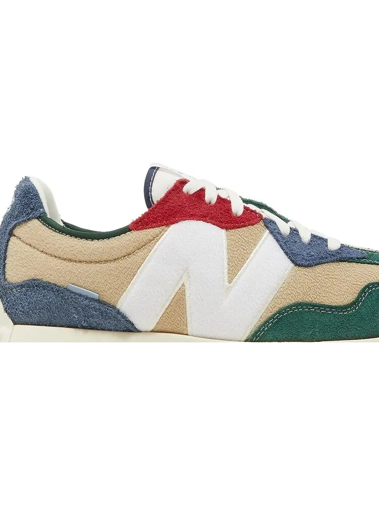 Кроссовки New Balance 327 'Golden Hour Nightwatch Green' — изображение 2 из 8, бежевый