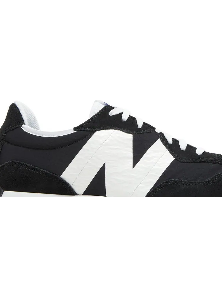 Кроссовки New Balance 327 — изображение 2 из 8, черный/белый