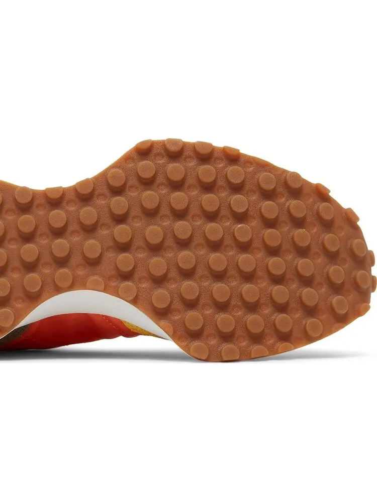 Кроссовки New Balance 327 'Wheat Field Red Clay' — изображение 5 из 8, коричневый