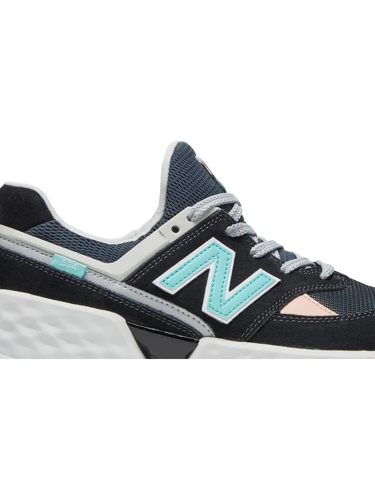 Кроссовки New Balance 574 Sport v2 — изображение 2 из 8, голубой
