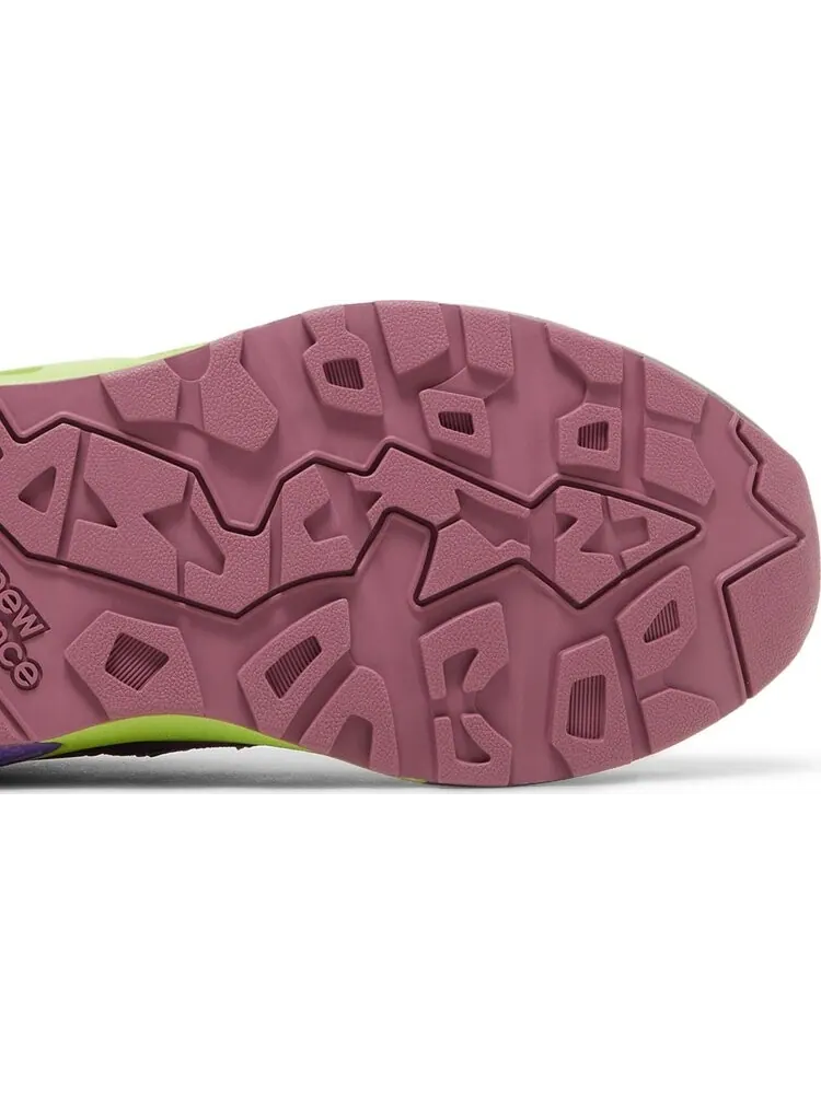 Кроссовки New Balance Stray Rats x 580 'Tribute to 2007 - Dark Moss' — изображение 5 из 8, зеленый