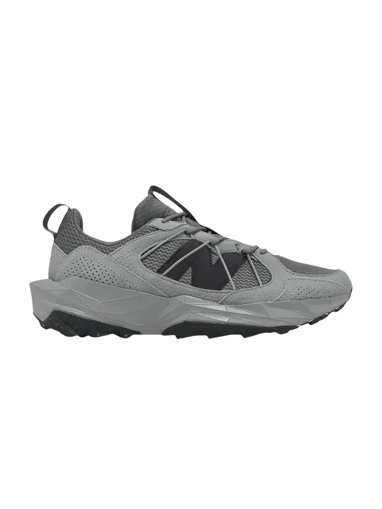 Кроссовки New Balance Tektrel 2E Wide — изображение 1 из 1, серый черный