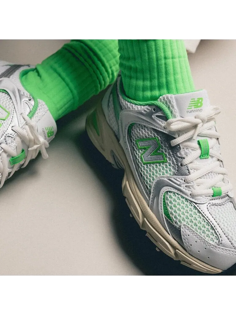 Кроссовки New Balance 530 унисекс, белый со светло-зеленым — изображение 5 из 11