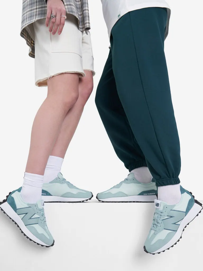 Кроссовки New Balance 327 — изображение 2 из 7, пепельный
