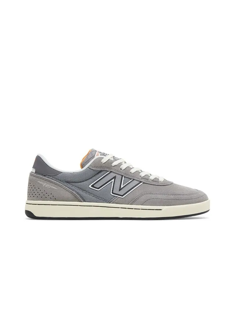 Кроссовки New Balance Vu Skateshop x Numeric 440 V2 — изображение 1 из 4, серый