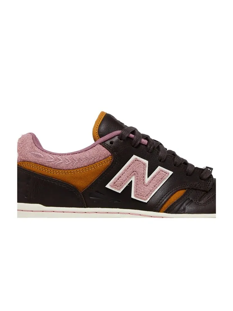 Кроссовки New Balance 303 Boards x Jeremy Fish x Numeric 480 — изображение 2 из 4, коричневый