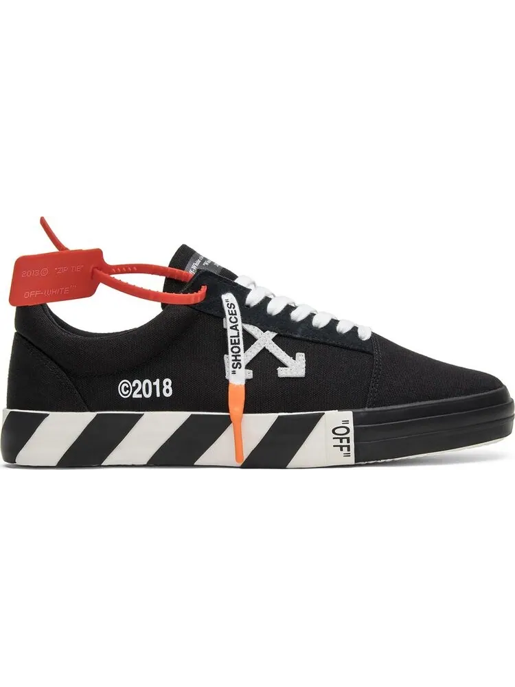 Кроссовки Off-White Vulc Low Top Black — изображение 1 из 8, черный