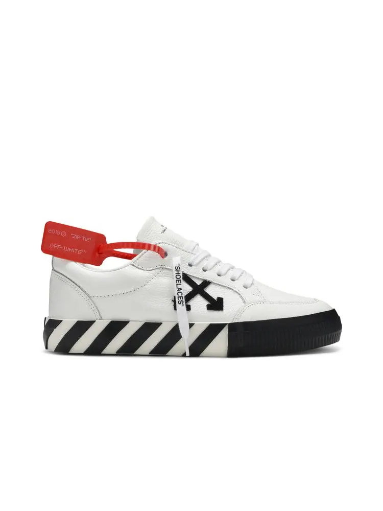 Кроссовки Off-White Vulc Sneaker — изображение 1 из 8, белый черный