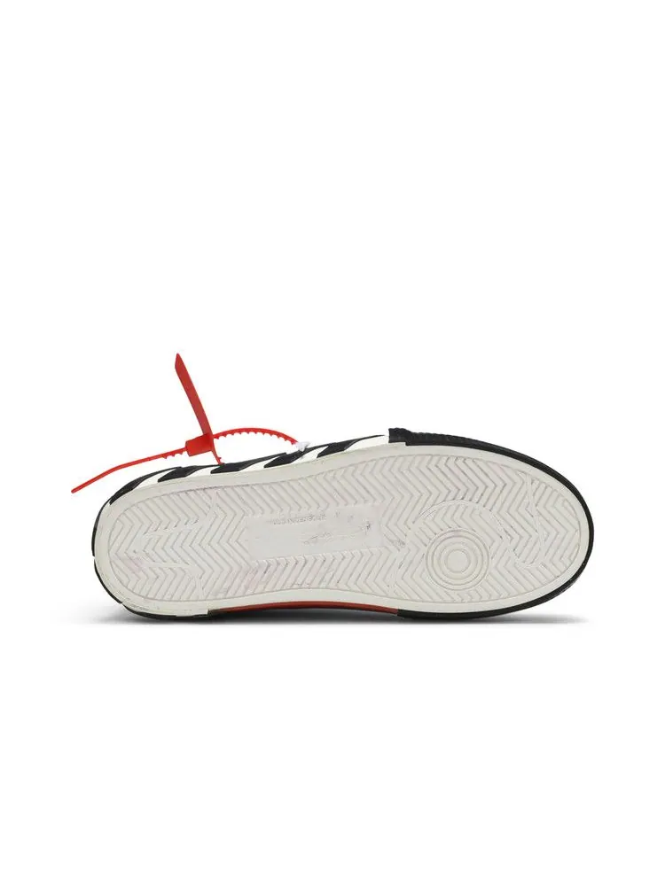 Кроссовки Off-White Vulc Sneaker — изображение 4 из 8, белый черный