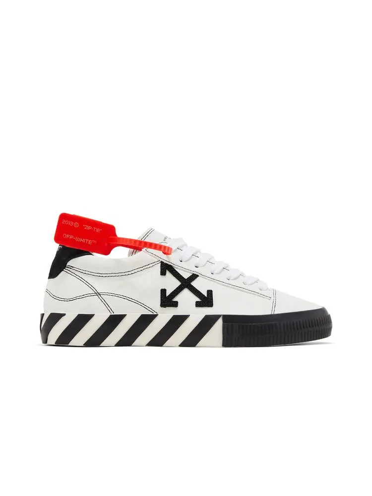 Кроссовки Off-White Wmns Arrow Vulcanized Low 'White Black'