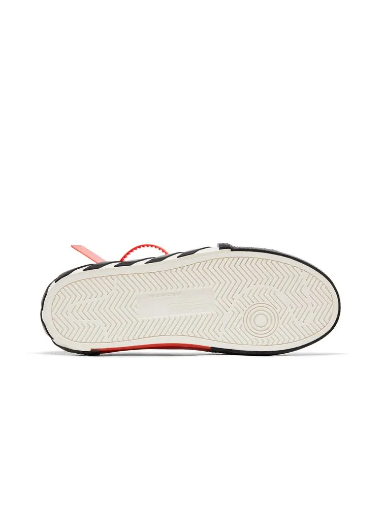 Кроссовки Off-White Wmns Arrow Vulcanized Low 'White Black' — изображение 4 из 8, белый черный