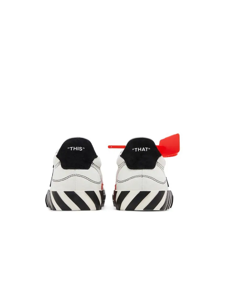 Кроссовки Off-White Wmns Arrow Vulcanized Low 'White Black' — изображение 6 из 8, белый черный