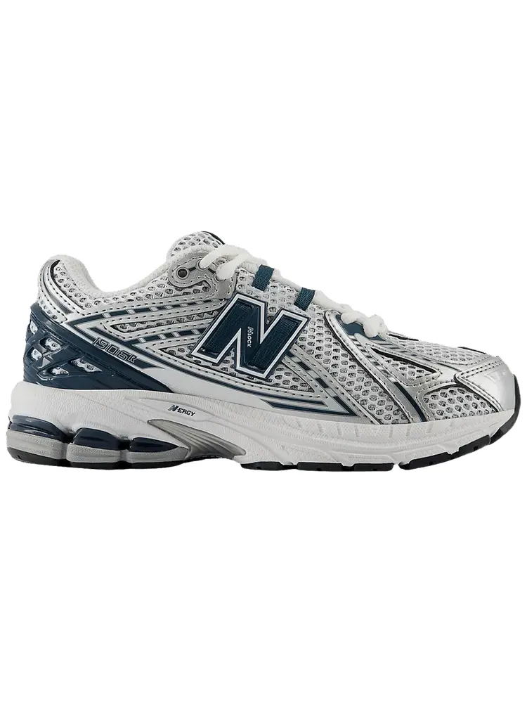 Кроссовки New Balance 1906R Little Kid 'Silver Metallic Deep Ocean' — изображение 1 из 1