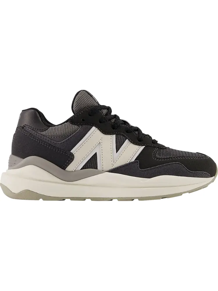Кроссовки New Balance 57/40 Little Kid 'Black Moonbeam' — изображение 1 из 1, черный