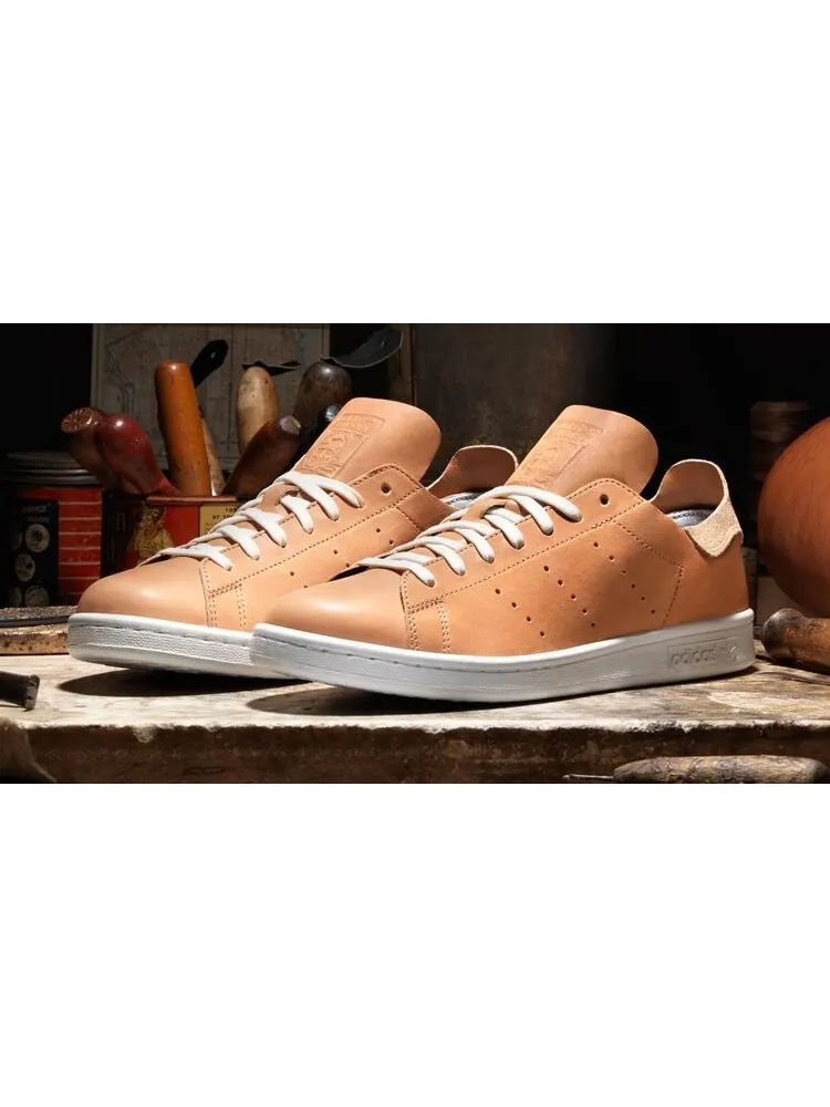 Кроссовки Adidas Stan Smith 'Horween Leather' — изображение 2 из 7, загар