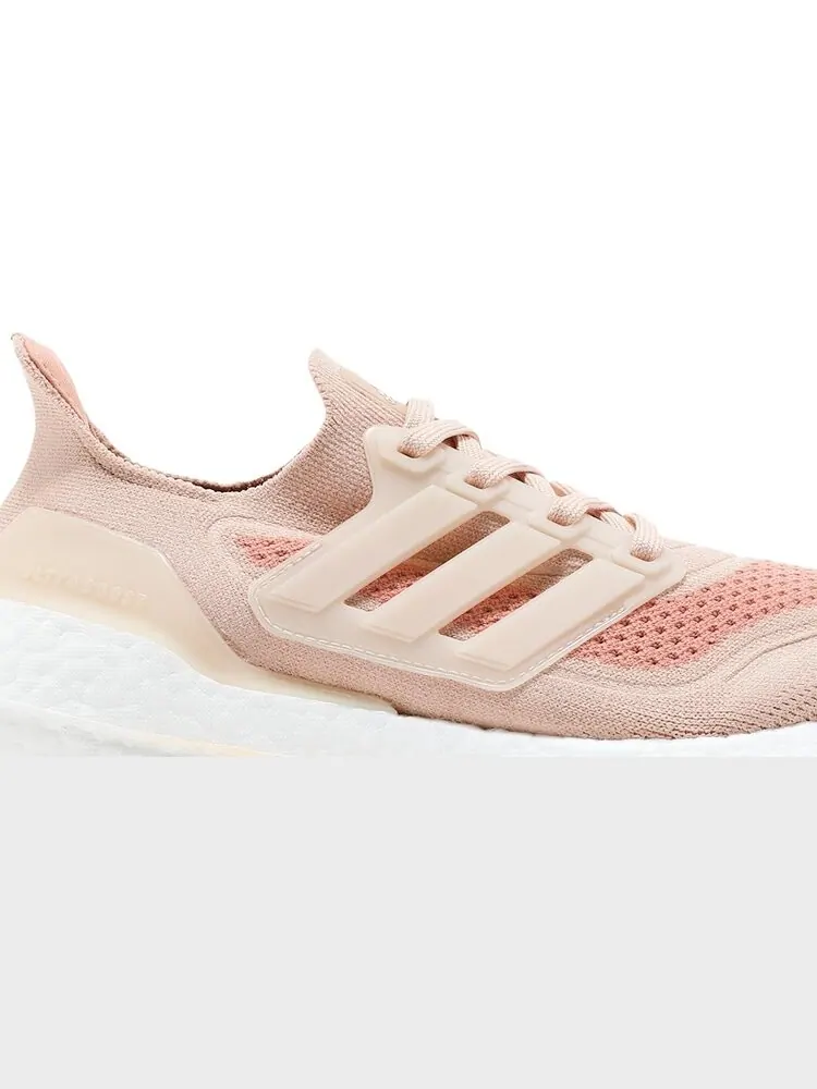 Кроссовки Adidas Wmns UltraBoost 21 'Halo Blush' — изображение 2 из 8, розовый