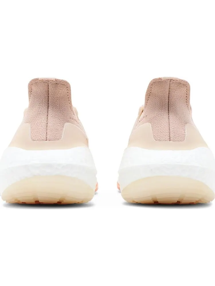 Кроссовки Adidas Wmns UltraBoost 21 'Halo Blush' — изображение 6 из 8, розовый