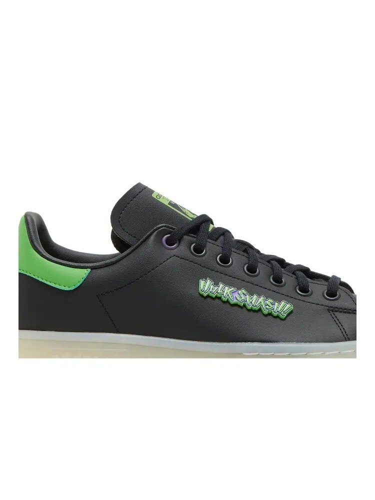 Кроссовки Adidas Marvel x Stan Smith Big Kid — изображение 2 из 4, черный