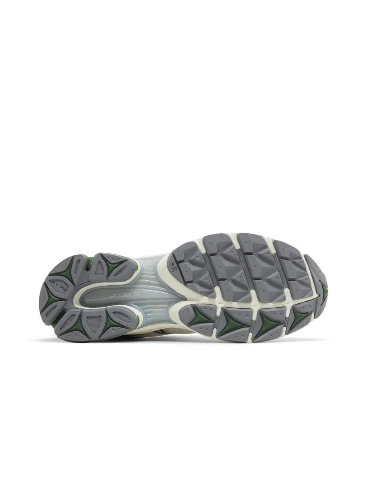 Кроссовки Saucony Minted NY x ProGrid Triumph 4 — изображение 4 из 4, бежевый