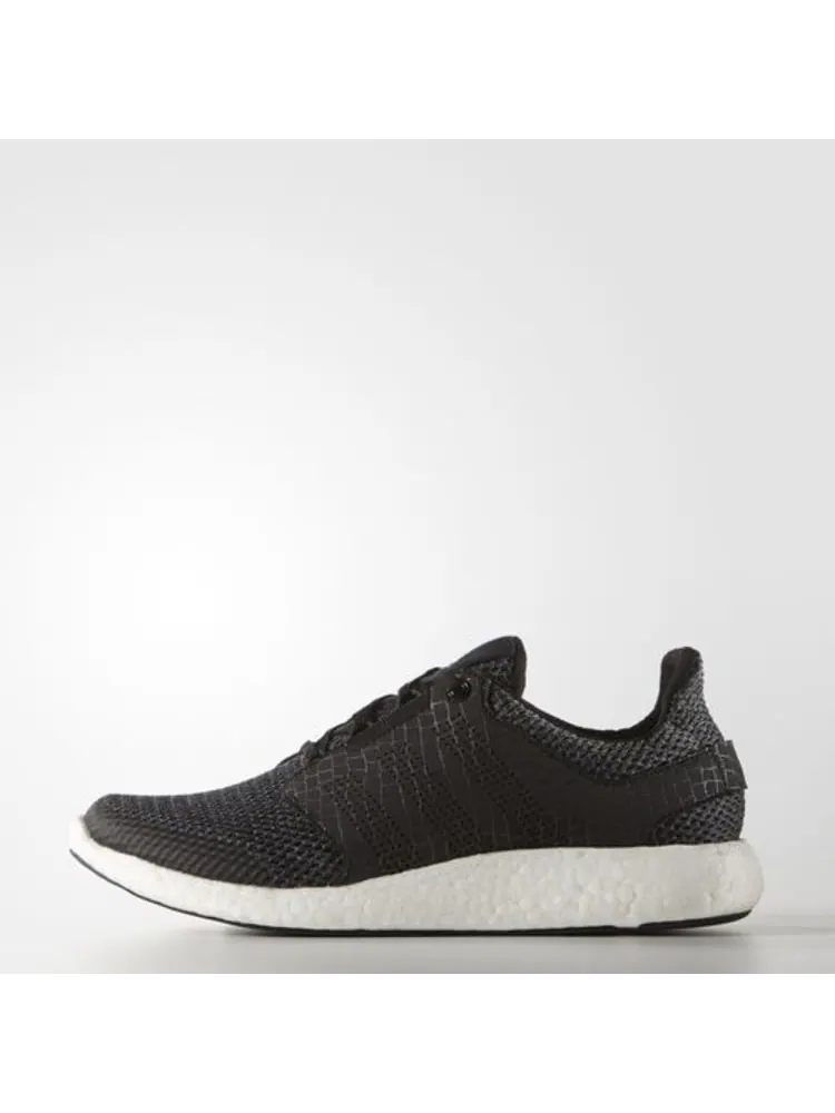 Кроссовки adidas PureBoost 2.0 'Core Black' — изображение 2 из 6, черный/черный/белый
