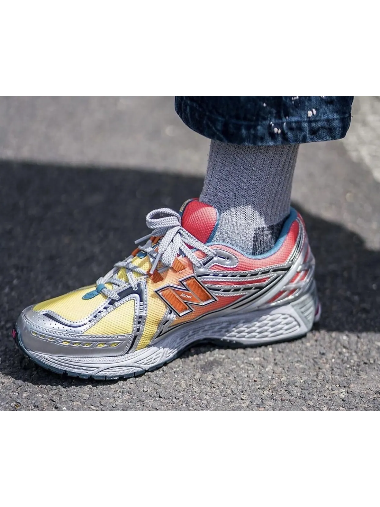 Кроссовки New Balance 1906R x Salehe Bembury 'Heat Be Hot - Lava' — изображение 11 из 12, желтый/красный