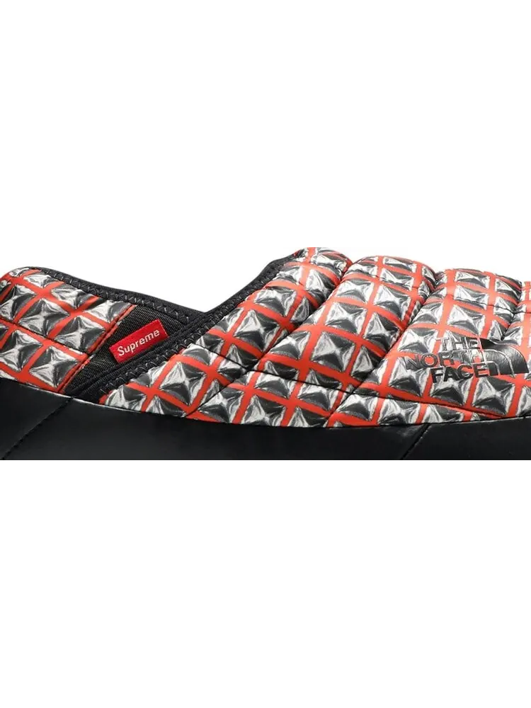 Кроссовки Supreme x Traction Mule с принтом красных шипов — изображение 2 из 8, красный