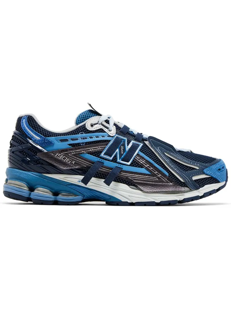 Кроссовки New Balance 1906A 'Deep Blue' — изображение 1 из 8, синий