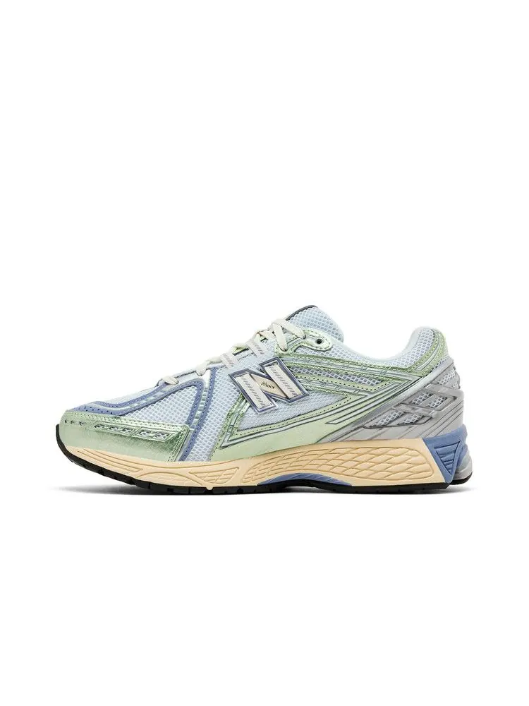 Кроссовки New Balance 1906R Pastel Pack Ice Blue — изображение 1 из 5, синий