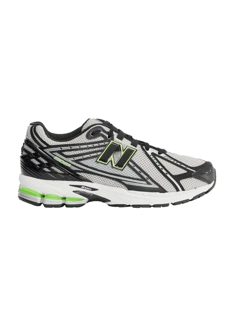 Кроссовки New Balance 1906R 'Silver Black Green' — изображение 1 из 1, серый