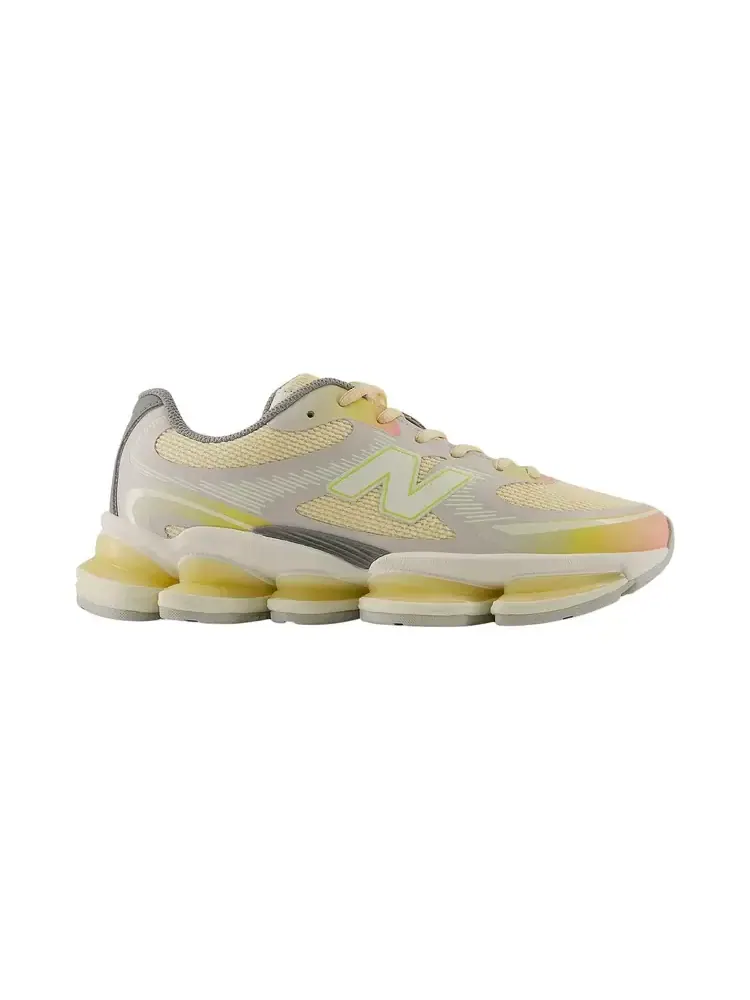 Кроссовки New Balance ABZORB 2000 'Warm Skies' — изображение 1 из 1, бежевый