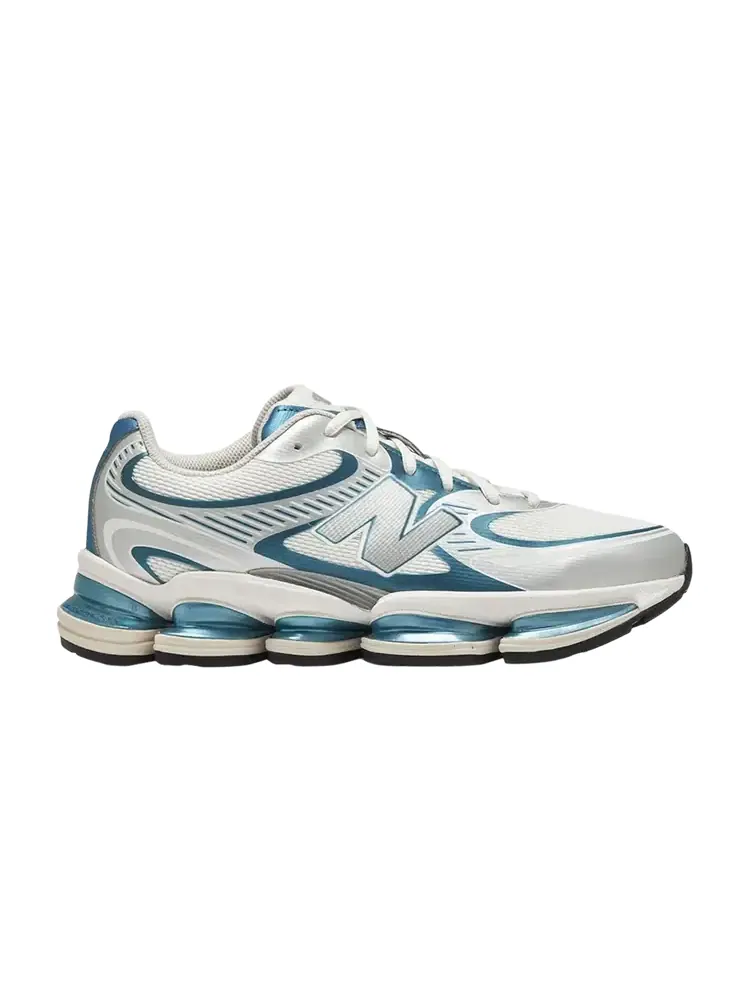 Кроссовки New Balance 2000 — изображение 1 из 1, серебристый