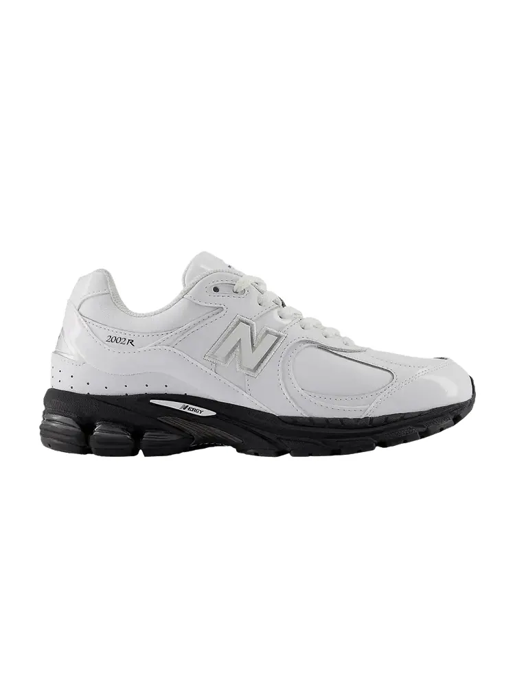 Кроссовки New Balance 2002R — изображение 1 из 1, белый