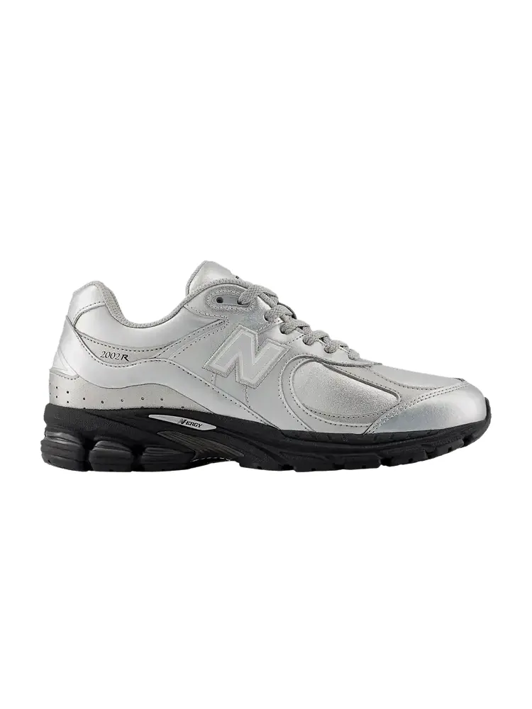 Кроссовки New Balance 2002R — изображение 1 из 1, серебристый металлик